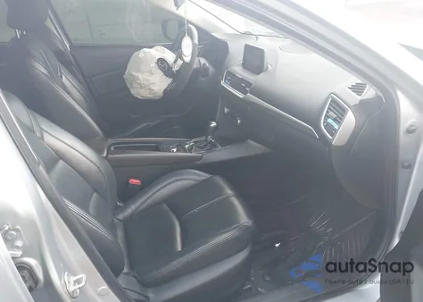 2018 Mazda Mazda3 Touring из США, поврежденный, VIN 3MZBN1V31JM205356